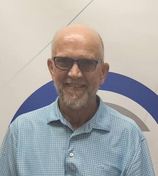 Robert Mecum smiling